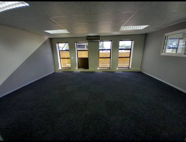 324M² OFFICE TO LET IN HURLINGHAM